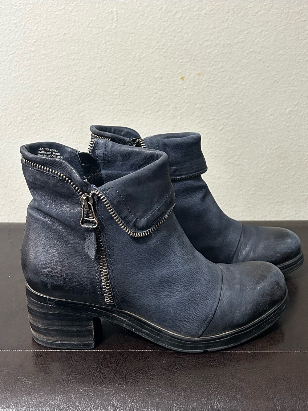 Miz Mooz Blue Leather Ankle Boots with Buckle Boho Size 39 8.5 US